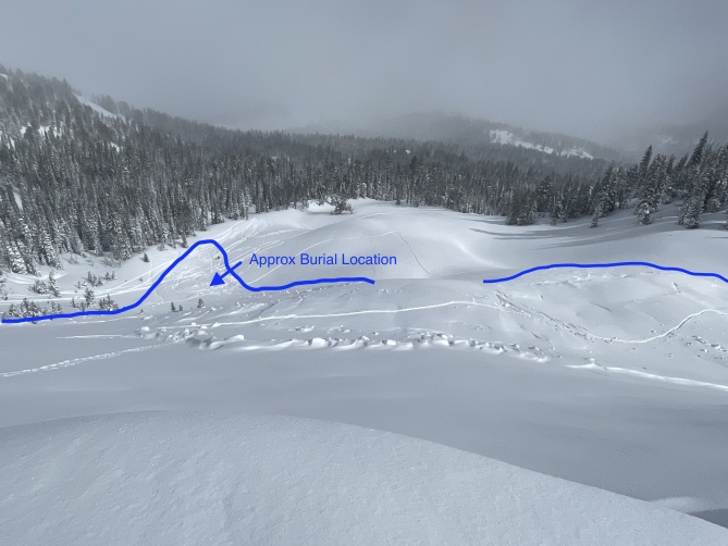 <b>Figure 4:</b> Looking down the avalanche path from near the center of the crown. You can see the gully on the descender’s left and the bench on the right. (<a href=javascript:void(0); onClick=win=window.open('https://classic.avalanche.state.co.us/caic/media/full/acc_868_52583.jpeg','caic_media','resizable=1,height=820,width=840,scrollbars=yes');win.focus();return false;>see full sized image</a>)