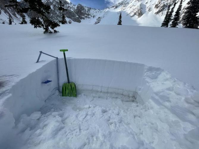 <b>Figure 10:</b> The day after the accident, we measured 18 inches of settled new snow in a wind-sheltered location just below the avalanche. (<a href=javascript:void(0); onClick=win=window.open('https://classic.avalanche.state.co.us/caic/media/full/acc_878_52665.jpg','caic_media','resizable=1,height=820,width=840,scrollbars=yes');win.focus();return false;>see full sized image</a>)