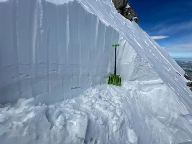 <b>Figure 11:</b> We measured 20 inches of settled new snow in the flank of the avalanche where it was likely wind-loaded to some degree. (<a href=javascript:void(0); onClick=win=window.open('https://classic.avalanche.state.co.us/caic/media/full/acc_878_52666.jpg','caic_media','resizable=1,height=820,width=840,scrollbars=yes');win.focus();return false;>see full sized image</a>)