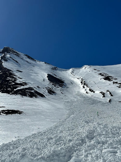 <b>Figure 2:</b> Looking up the avalanche that killed a backcountry skier on May 10, 2024 (Courtesy of the Sawtooth Avalanche Center). (<a href=javascript:void(0); onClick=win=window.open('https://classic.avalanche.state.co.us/caic/media/full/acc_879_52643.jpg','caic_media','resizable=1,height=820,width=840,scrollbars=yes');win.focus();return false;>see full sized image</a>)