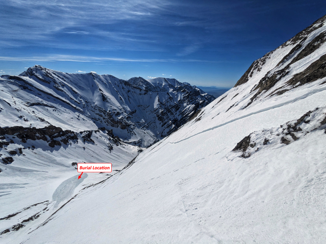 <b>Figure 7:</b> The crown and bed surface as viewed from the skier's right side of the avalanche just below the trigger point. Photo: B. VandenBos (5/11/24) (<a href=javascript:void(0); onClick=win=window.open('https://classic.avalanche.state.co.us/caic/media/full/acc_879_52652.jpg','caic_media','resizable=1,height=820,width=840,scrollbars=yes');win.focus();return false;>see full sized image</a>)